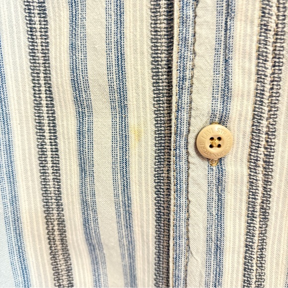 $19❄️ Vintage Levi’s Blue & White Striped Relaxed Cotton Button Up Shirt - Picture 10 of 15